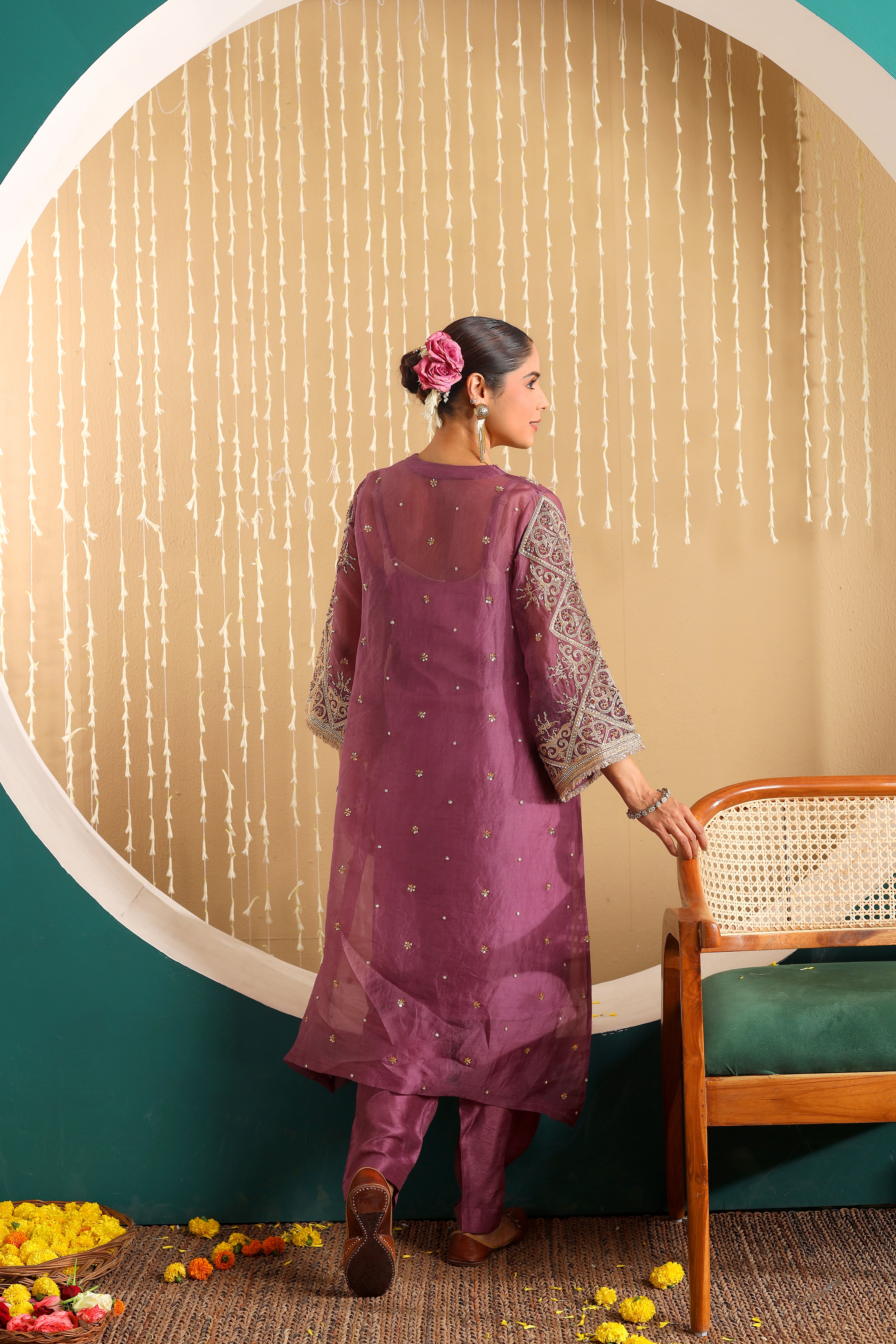 NILOFER - Mauve pure silk hand embroidered organza kurta set with dupatta.